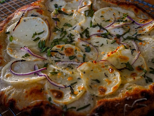 Bianco Pie - 13 Inch.
