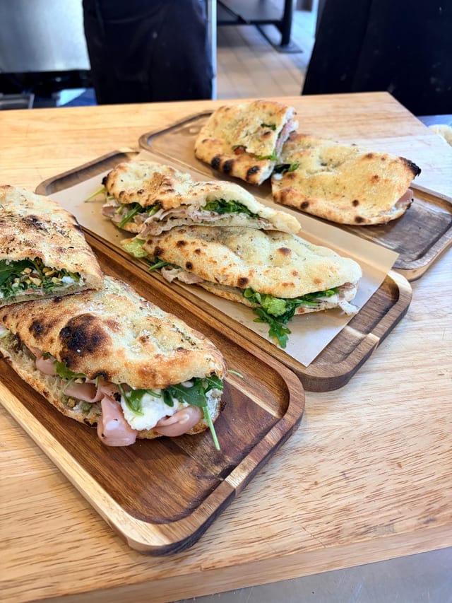 15 Sandwiches.